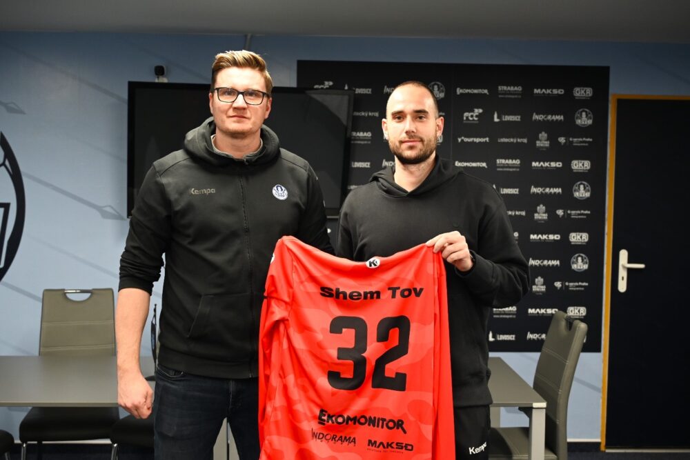 Na play-off přichází brankář Tom Shem Tov