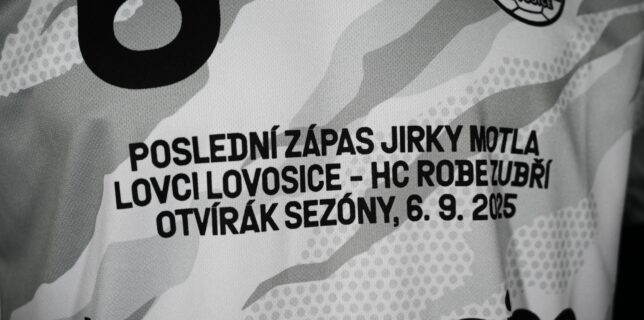 Otvírák nabízí speciální dresy na počest legendy!