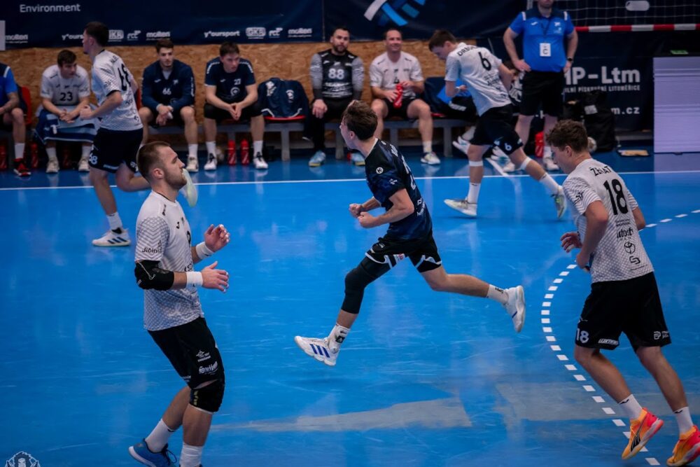 Lovci hostí v domácí hale Jičín!