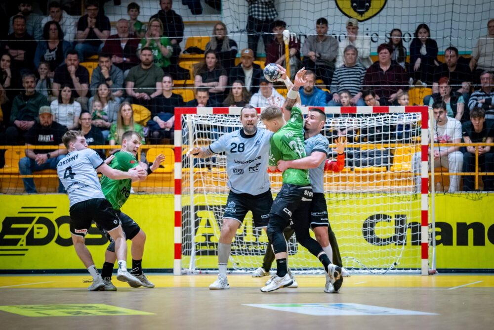 Lovci o víkendu odvracejí matchball soupeře!